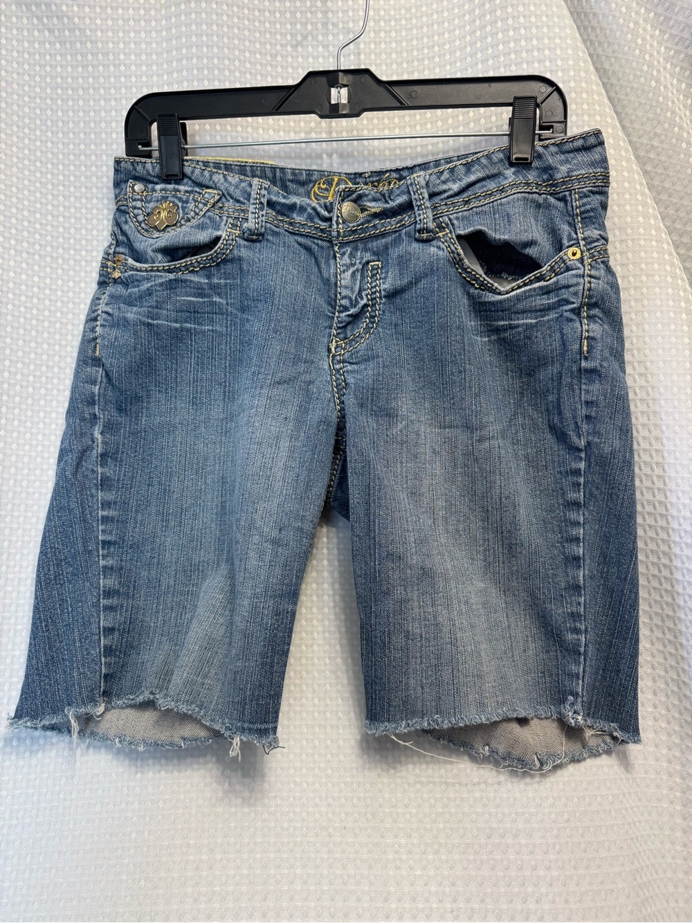 Dereon Medium Blue Frayed Hem Denim Shorts